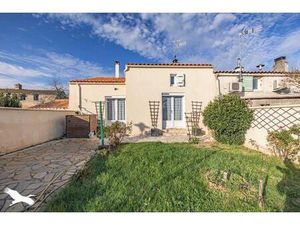 Vente maison 3 pièces 99 m² Sainte-Radegonde (17250)