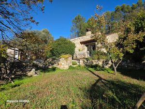 ROUGIERS VILLA T5 sur 1857 m² de terrain