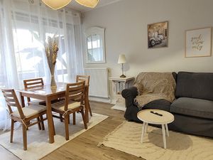 Appartement T2 meublé avec terrasse et place de parking à Mé