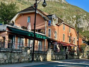 Vente bâtiment 13 pièces