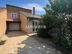 Location maison 4 pièces 105 m² à Portes-lès-Valence (26800)