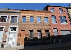 MODERN GELIJKVLOERS APPARTEMENT MET GROOT TERRAS EN PRIVATE PARKING