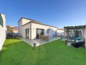 BANYULS DELS ASPRES MAISON CONTEMPORAINE T5 Garage et Panneaux S