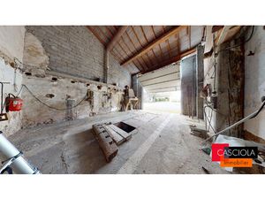 LOUVIGNY - Grange sur terrain clos de 3 16 ares - STOCKAGE ou HA