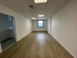 Bureaux à la vente de 144 m² et 244 m² dans un environnement tertiaire reconnu de l'Ouest 