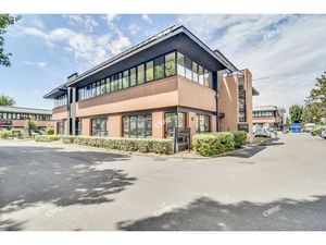 Location Local Professionnel 1 636m²