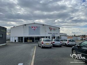Achat Local commercial 5 100m² BEAUPREAU EN MAUGES 49600