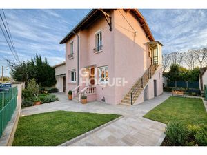 Maison à vendre à Vaulx-en-Velin - Un potentiel à exploiter !