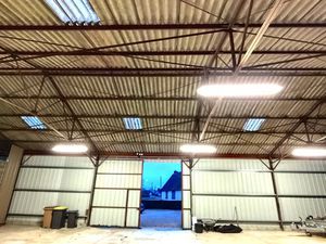 Local Commercial 1 pièce - 81 m²