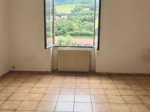 Location appartement 4 pièces 105 m² à Saint-Étienne (42000)