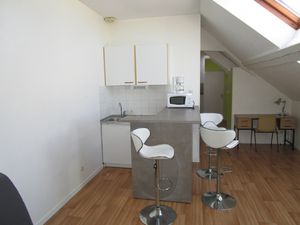 STUDIO MEUBLE 24.59 m2 QUARTIER CHEVREUL-CASTEL-DREVON