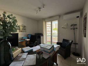 Location Bureaux et commerces à La Garde (83130) : à louer / 11m² La Garde