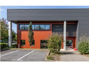 A louer local d'activités de 1247 m²  à Gonesse  disponible immédiatement