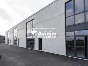 Local neuf de 760 m² a Montauroux