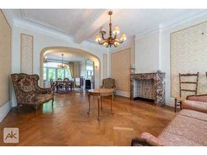 Superbe maison de maître à rafraîchir dans le centre d'Olne