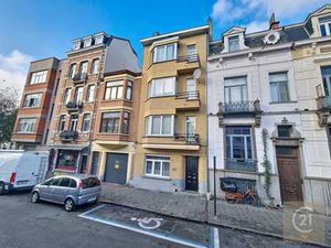 Immeuble de rapport rénové – 4 unités + studio (non reconnu)