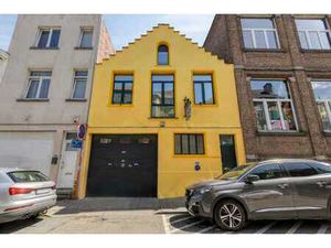 Maison mixte avec entrepôt à deux pas de la Basilique