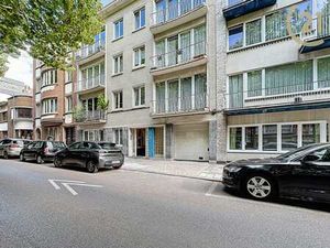 Rez-de-chaussée rénové dans un excellent état à vendre!