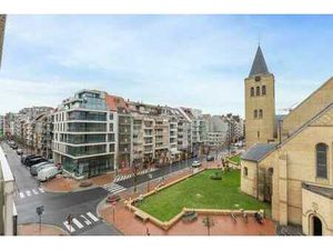Appartement à rafraîchir à vendre à Knokke!