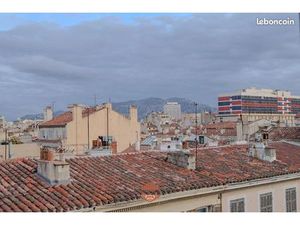 Vue sur les toits de Marseille