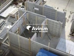 Local professionnel neuf de 142 m² a Montauroux