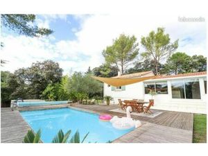 Maison coup de coeur dans la pinède