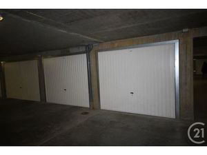 Parking à louer - 15 m2 - Riom - 63 - AUVERGNE
