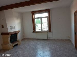 Maison à louer avec 2 chambres 750/mois