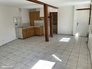 Location f4 centre ville noyon