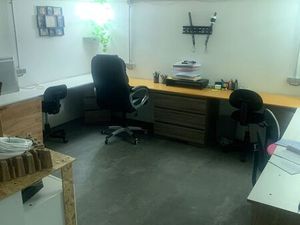 Local a sous louer   sous-sol