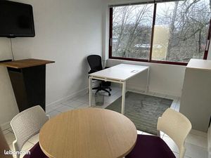 Bureau 12.5 m² Dardilly - Climatisation - Cuisine - Douche