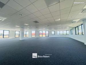 Bureaux 244 m²
