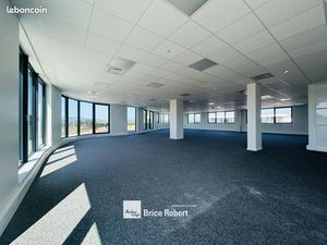 Bureaux 363 m²
