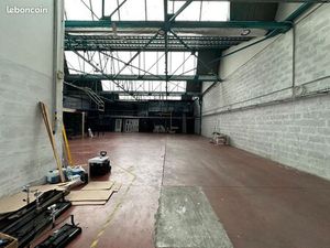 Local bureaux 994 m²