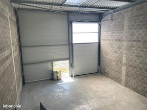 Local d'activité 948 m²