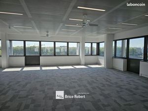Bureaux 302 m²