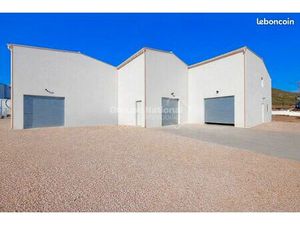 Local commercial 56 m² LE ROVE