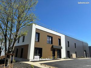 Local d'activité 265 m²