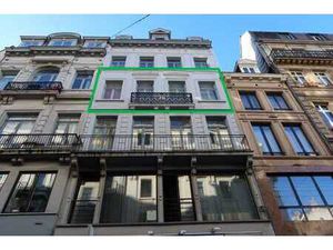 Au cœur de la ville  dans le lumineux piétonnier