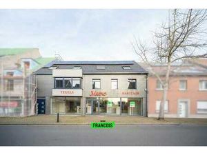 Espace commercial avec appartement luxueusement rénové avec…