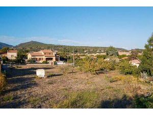 Terrain constructible viabilisé à vendre