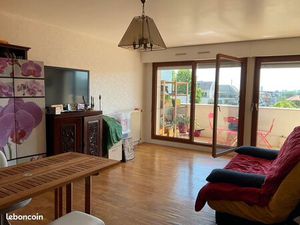 Appartement élégant de 3 pièces Suresnes - calme sans vis à vis – Vue sur Paris et Tour Ei