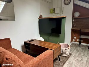 Loue à Montigny  beau studio refait à neuf  idéal étudiant  proche toutes commodités