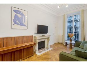 Location appartement 5 pièces 110 m² à Paris 10 (75010)