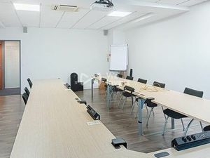 Prestigieux bureau de 176 m2 en location - Magny-le-Hongre  Île-de-France