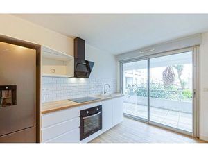 Location appartement  48.76 m² T-3 à Anglet  900 €