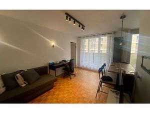 Location appartement  40 m² T-2 à Paris 19  1 300 €