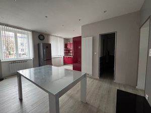 Saint-Genest-Lerpt  centre.