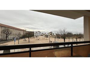 T2 lumineux vue Champ de Mars  balcon