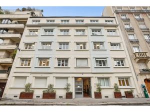 193m² de bureaux rénovés divisibles à partir de 93m² - Paris 15